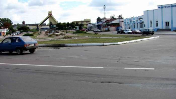 Автостанція Тростянець